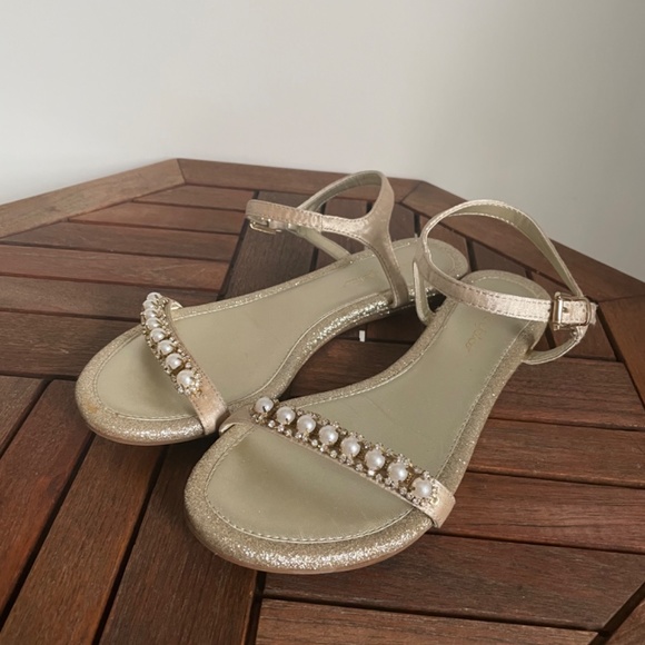 Gold and Pearl Sandals size 37 - Byblos European brand - Picture 4 of 5
